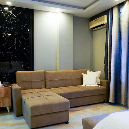 Hotell The Little 3*