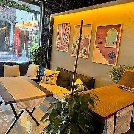 The Little Hotel 3*